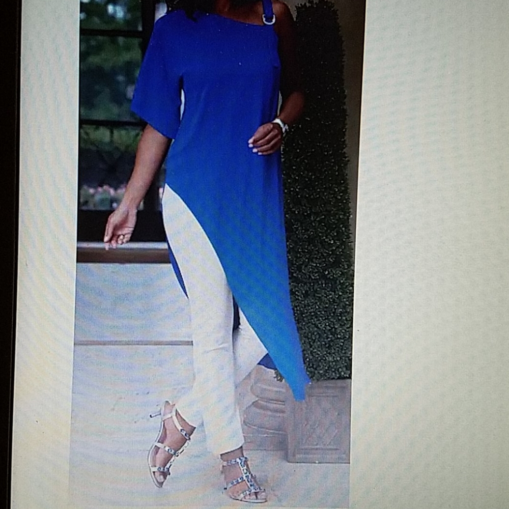 Woman's elongated cold shoulder tunic & pants set